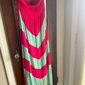Sleeveless maxi dress